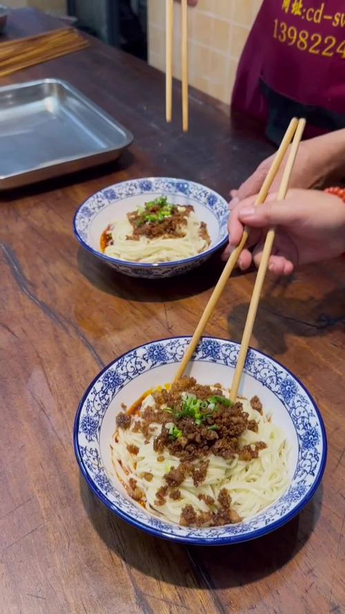 成都麵食香蕉视频成人多少錢_成都學麵食香蕉视频成人哪裏最好_成都麵食技術香蕉视频成人機構